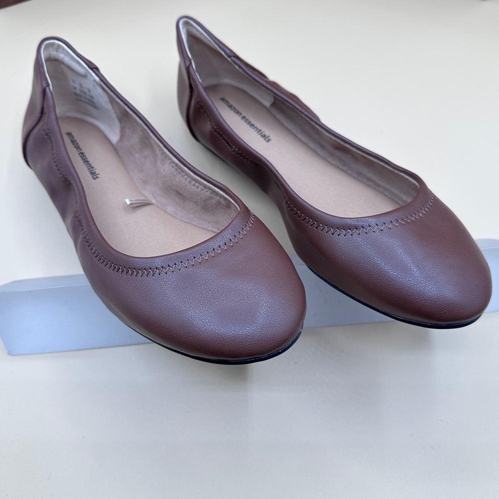 Brand new! Never worn! Belice ballet flat shoes Size 7.5